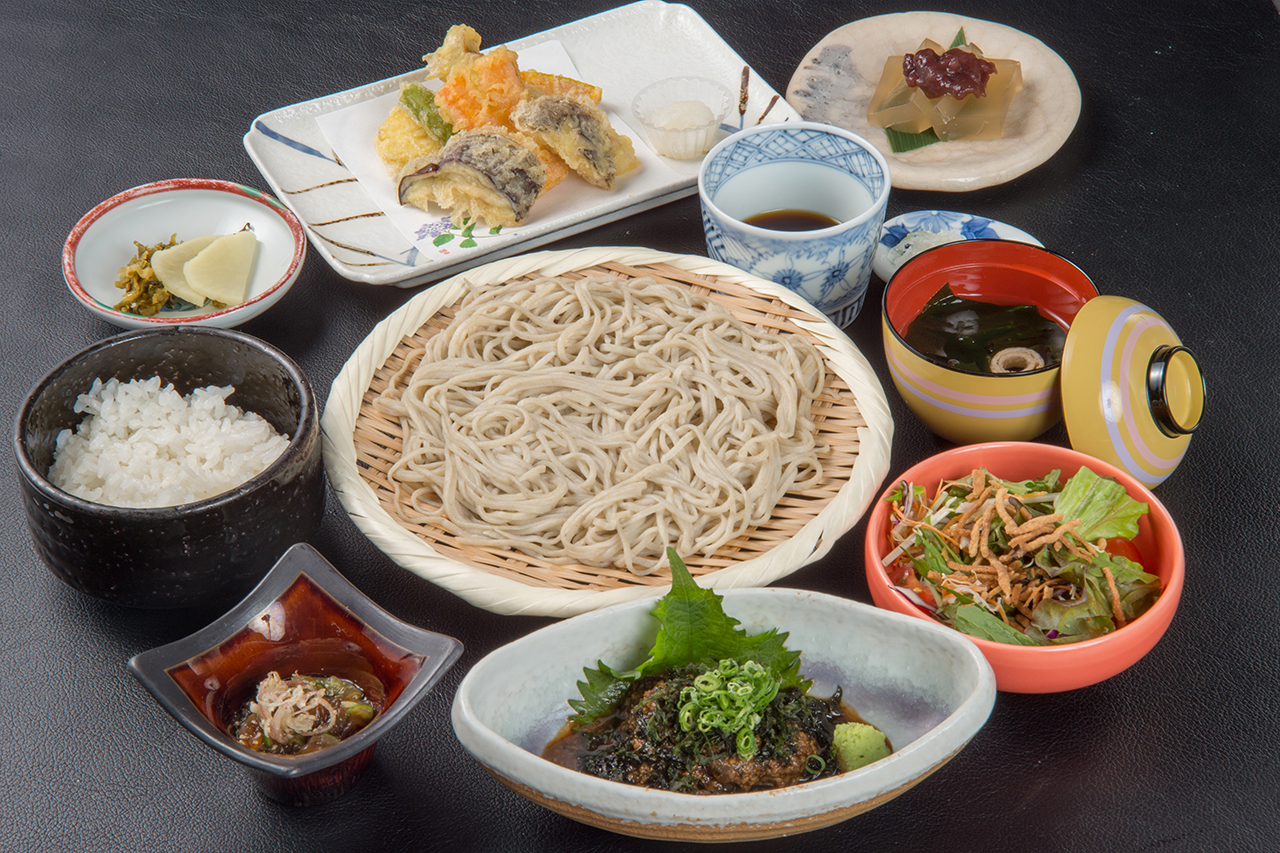 ごま鯖定食